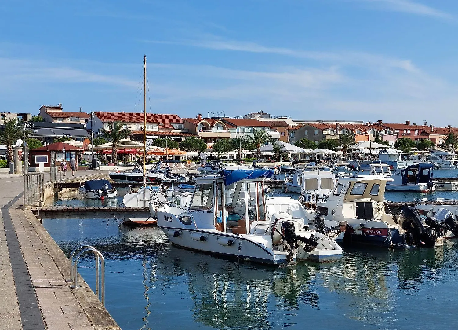 Ferienwohnung Mit Pool, Klima, Grillplatz, Balkon Medulin